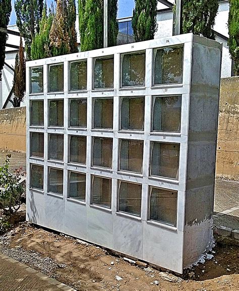 Cementerio en Santa Perpètua de Mogoda abierto hoy. (08260....)